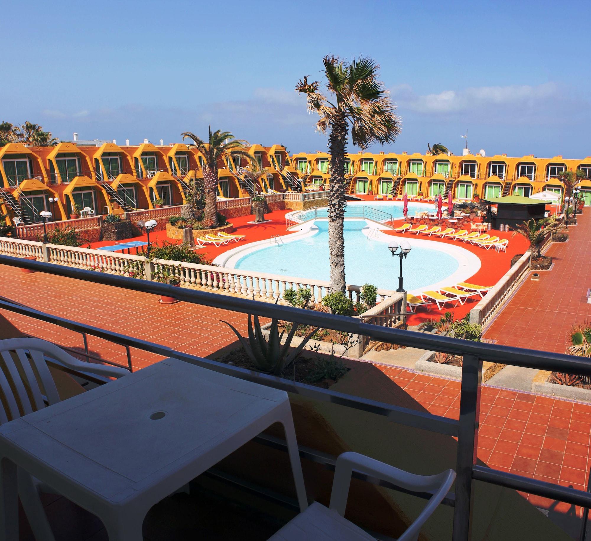 Aparthotel La Piramide Коста-де-Антіґуа Екстер'єр фото