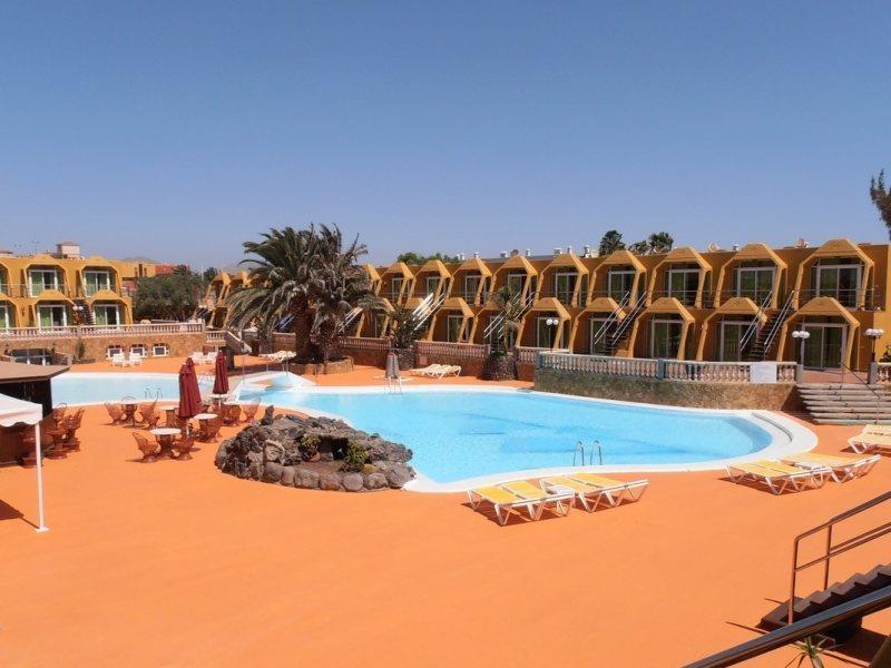 Aparthotel La Piramide Коста-де-Антіґуа Екстер'єр фото