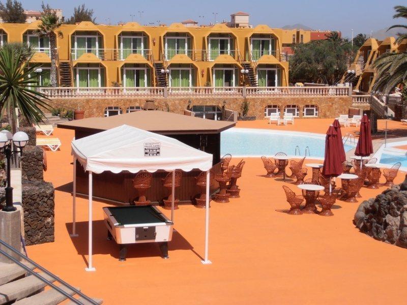 Aparthotel La Piramide Коста-де-Антіґуа Екстер'єр фото