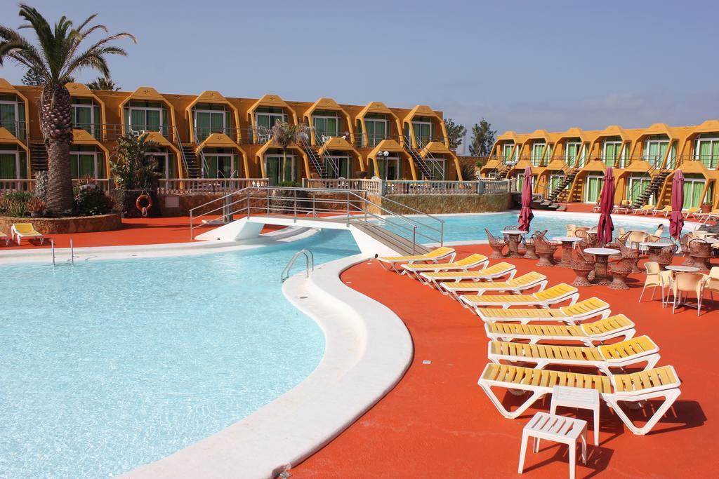 Aparthotel La Piramide Коста-де-Антіґуа Екстер'єр фото
